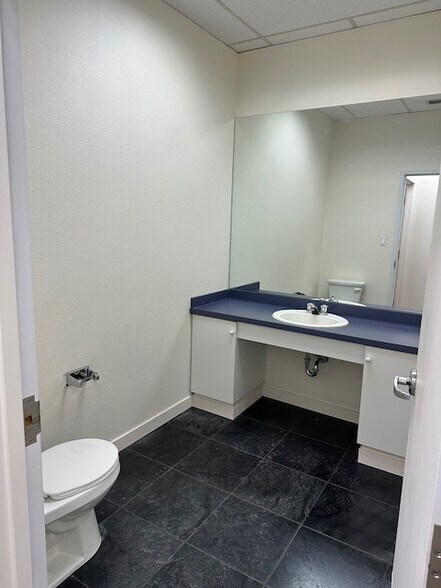 More Photos Of 10310 124th St NW, Edmonton Storefront Retail Office For Lease