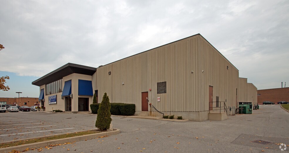 More Photos Of 145 W Beaver Creek Rd, Richmond Hill Light Distribution For Lease