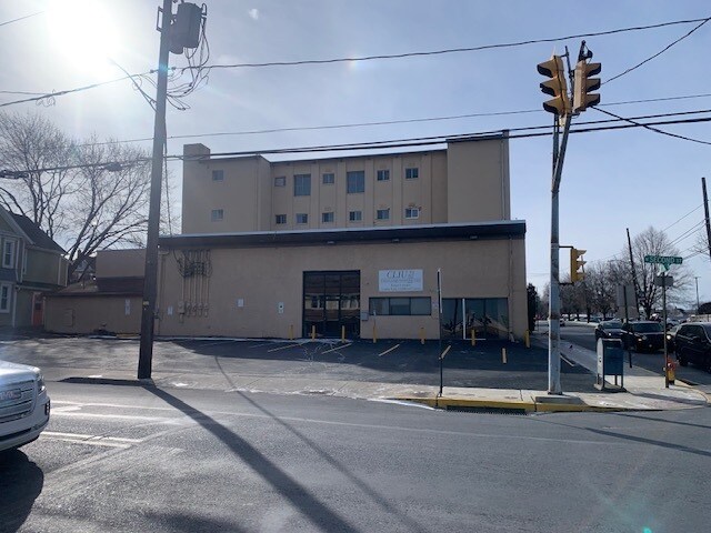 More Photos Of 52 N 2nd St, Coplay Flex For Lease