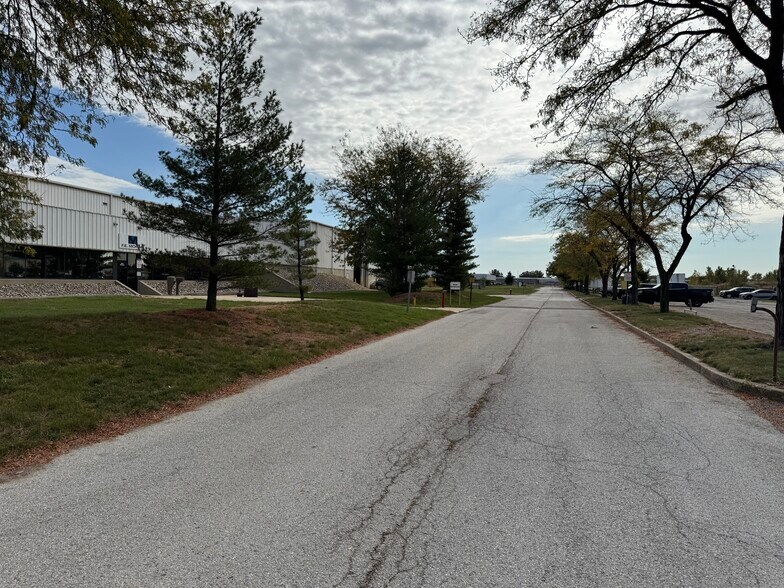 More Photos Of 2300 Michigan St, Hammond Warehouse For Lease