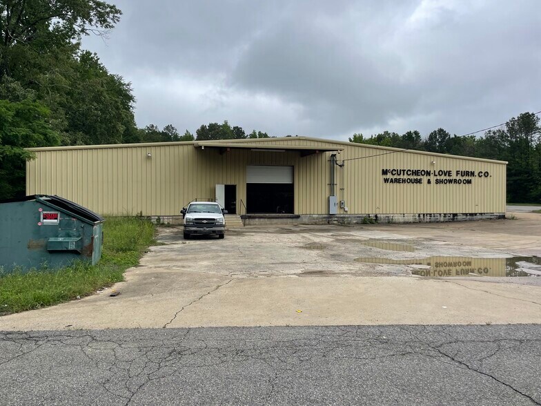 More Photos Of 1310 Elliott Blvd, Jasper Showroom For Sale