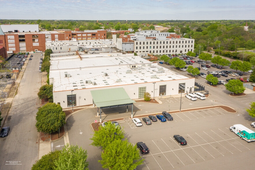 More Photos Of 319 Brown St, Petersburg Medical For Lease