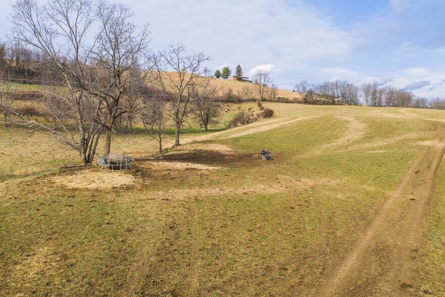 More Photos Of 230 Barn Ave, North Tazewell Land For Sale