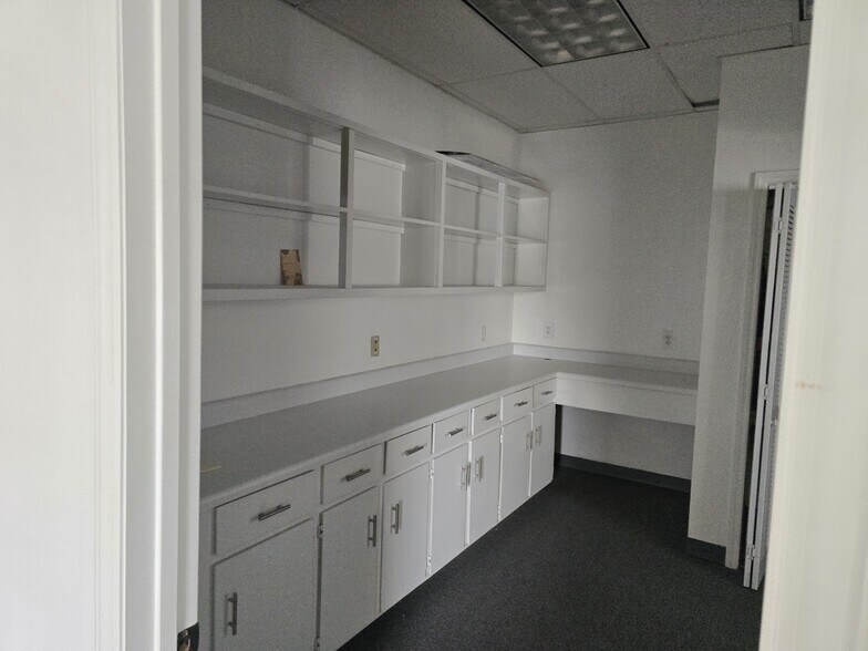 More Photos Of 2730 E WT Harris Blvd, Charlotte Office For Lease