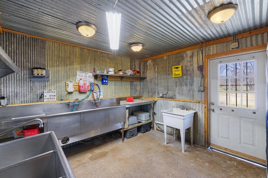 More Photos Of 15045 FM 2154 Rd, College Station General Retail For Sale