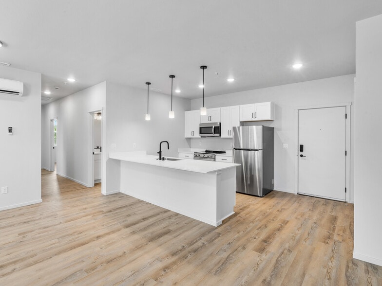 More Photos Of 4202 NE Morrow Rd, Vancouver Apartments For Sale