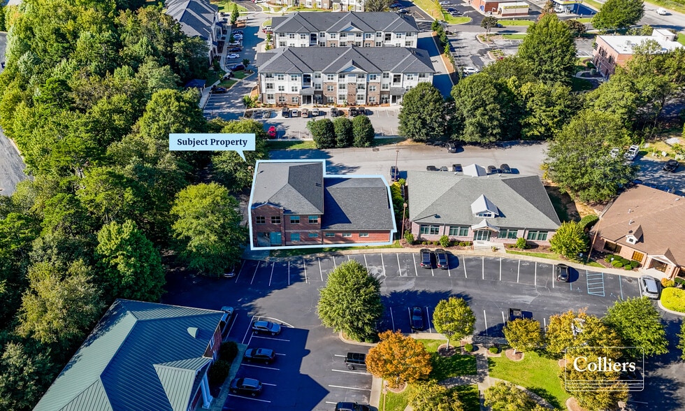 More Photos Of 300 Regent Park Ct, Greenville Office For Lease