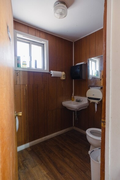 More Photos Of 21562 Reynolds Ave, Dos Palos Religious Facility For Sale