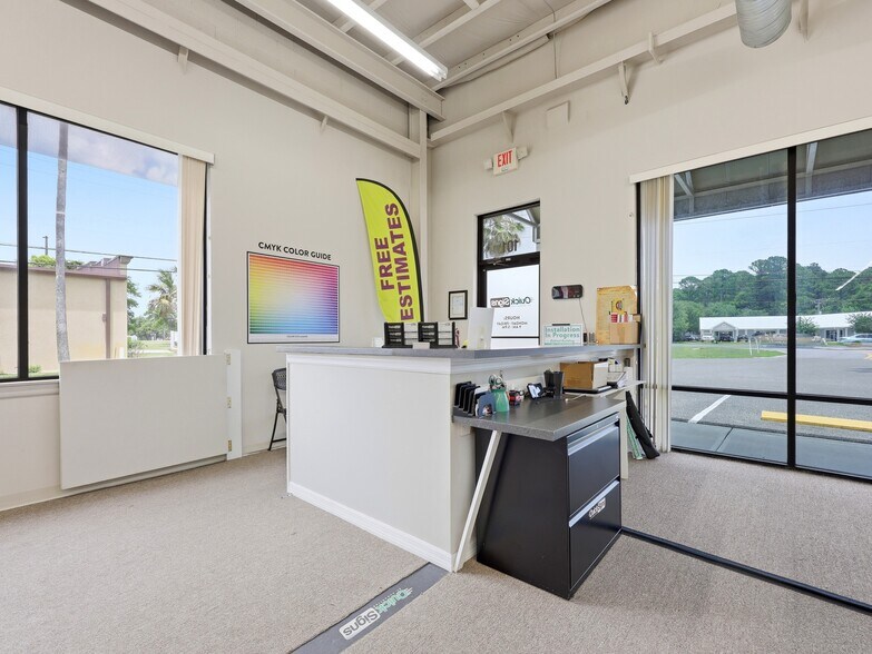 More Photos Of 4425 US Highway 1 S, Saint Augustine Light Distribution For Sale