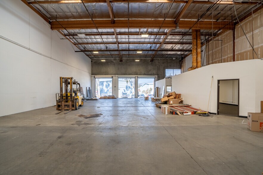 More Photos Of 775 Anita St, Chula Vista Distribution For Lease