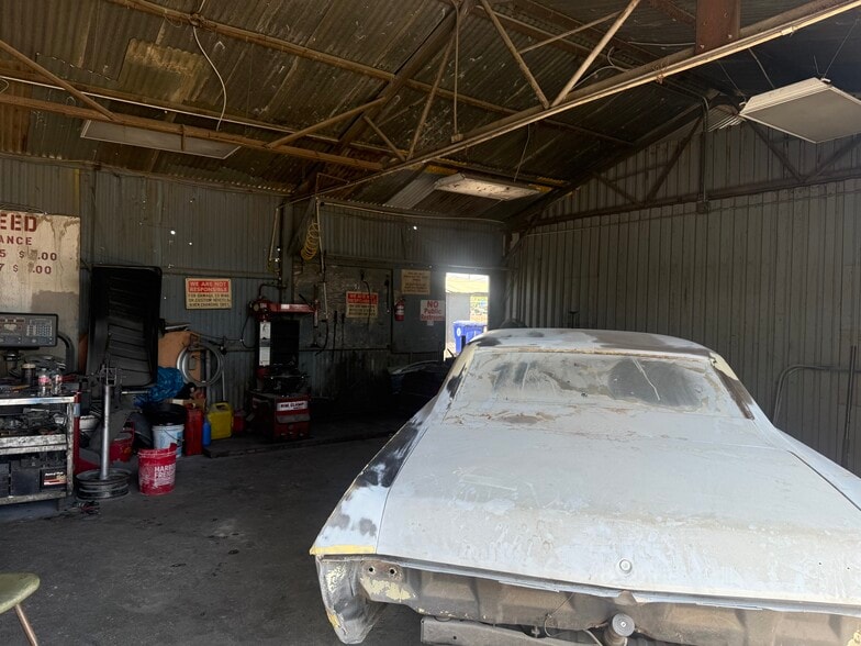 More Photos Of 15542 San Bernardino Ave, Fontana Auto Repair For Sale