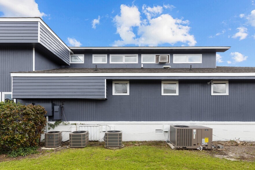 More Photos Of 208 Penny Ln, Morehead City Medical For Sale