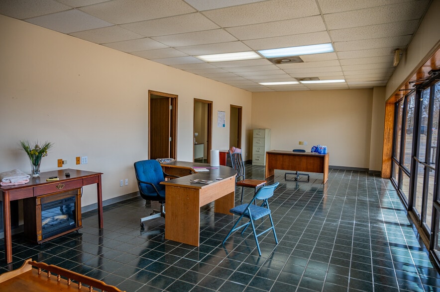 More Photos Of 2100 W Main St, Clarksville Industrial For Sale