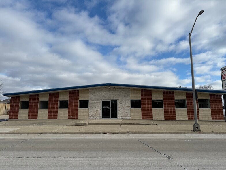 More Photos Of 223 N Seymour St, Fond Du Lac Manufacturing For Lease