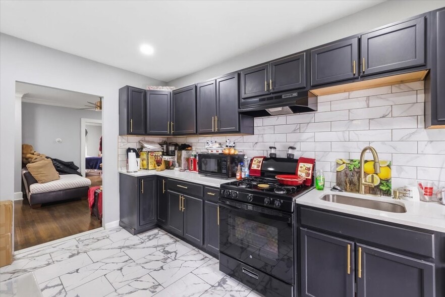 More Photos Of 216-218 Orange Ave, Irvington Convenience Store For Sale