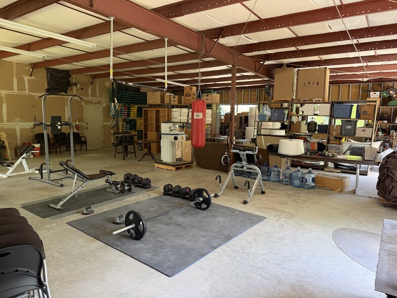 More Photos Of 886 N Mill St, Lewisville Office For Sale