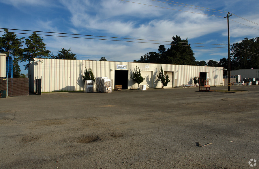 Primary Photo Of 2976 Industrial Pky, Santa Maria Warehouse For Lease