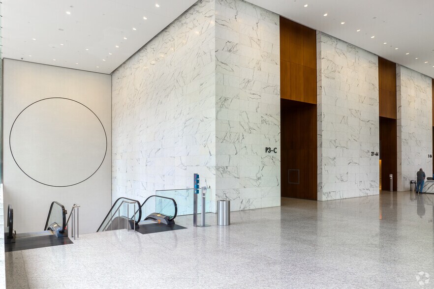 More Photos Of 22 Adelaide St W, Toronto Office For Lease