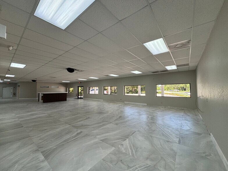 More Photos Of 6350 Bayshore Rd, North Fort Myers Freestanding For Sale