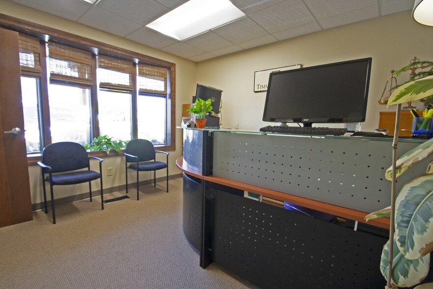 More Photos Of 522 Faxon Rd N, Norwood Young America Medical For Lease