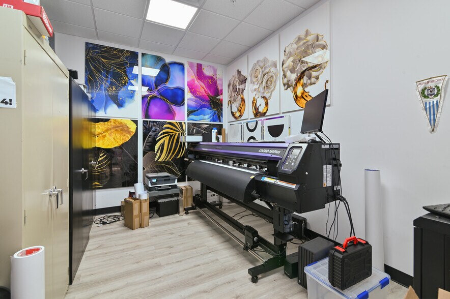 More Photos Of 2870 Clarcona Rd, Apopka Warehouse For Sale