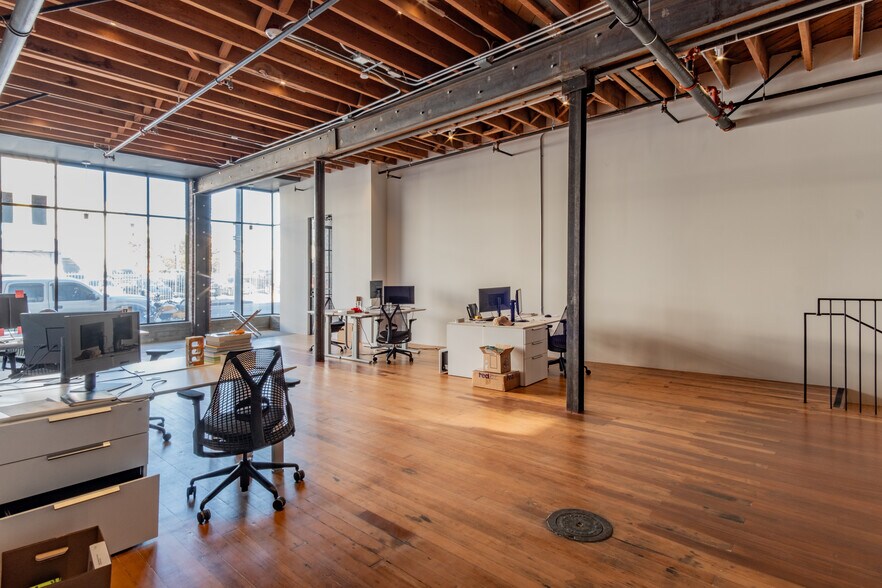 More Photos Of 646-654 N Spring St, Los Angeles Office For Sale