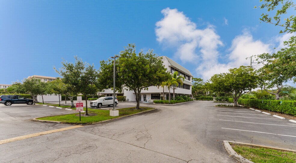 More Photos Of 200 W Palmetto Park Rd, Boca Raton Office For Lease