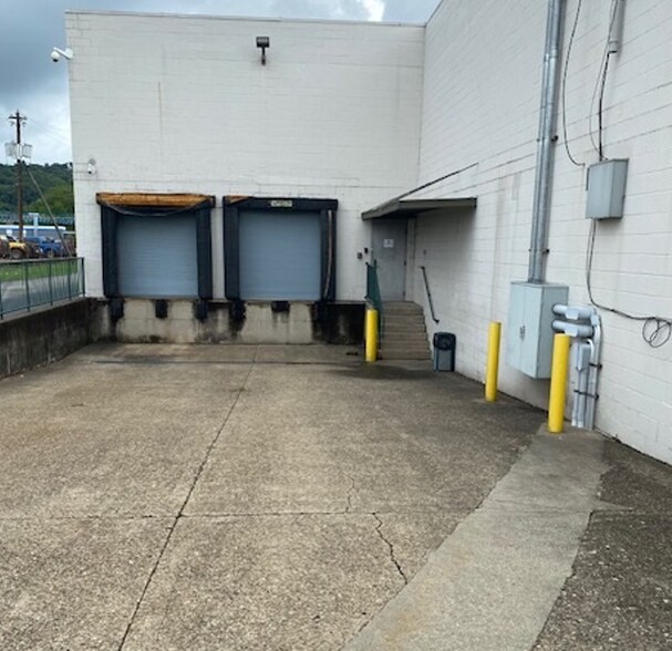 More Photos Of 122 Hills Plz, Charleston Office For Lease