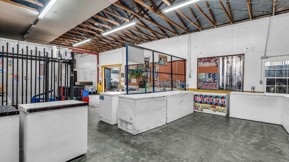 More Photos Of 909 53rd Ave, Oakland Warehouse For Sale