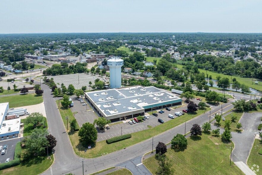 More Photos Of 450-460 Veterans Dr, Burlington Light Distribution For Sale