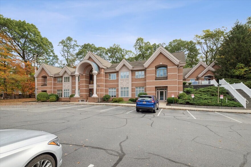 More Photos Of 258 King George Rd, Warren Office For Sale