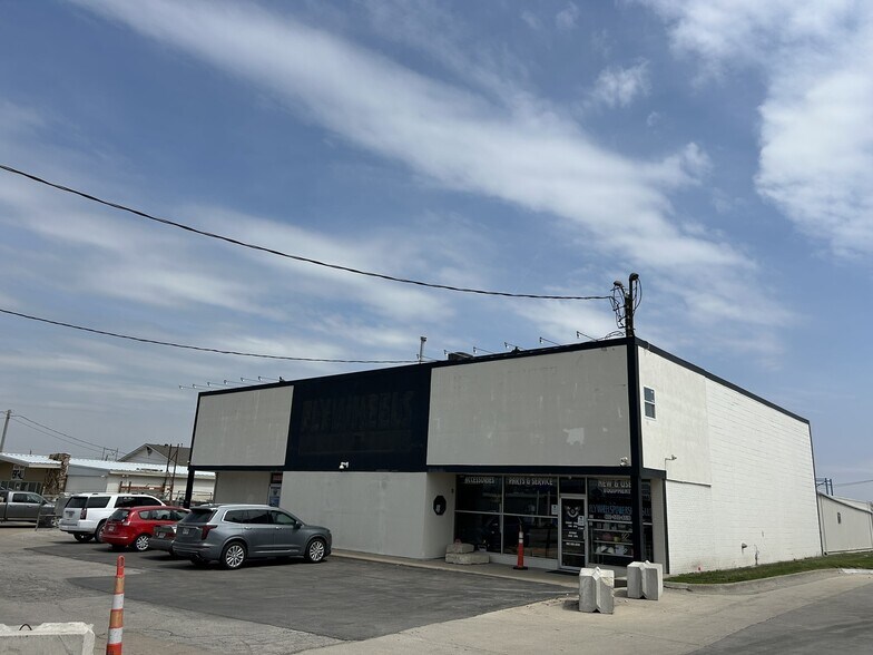 More Photos Of 4425 S 4429 S 84th St, Omaha Warehouse For Sale