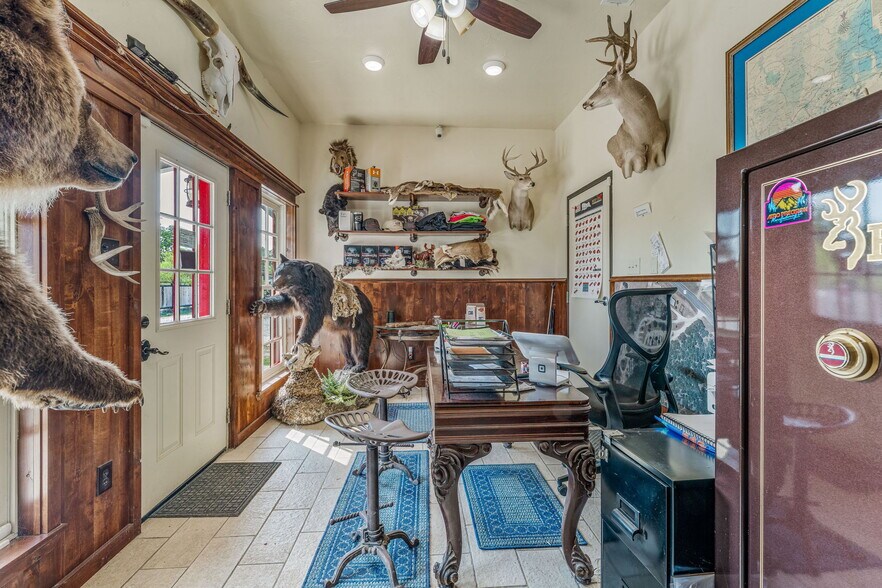 More Photos Of 1321 N FM 56, Glen Rose Trailer Camper Park For Sale