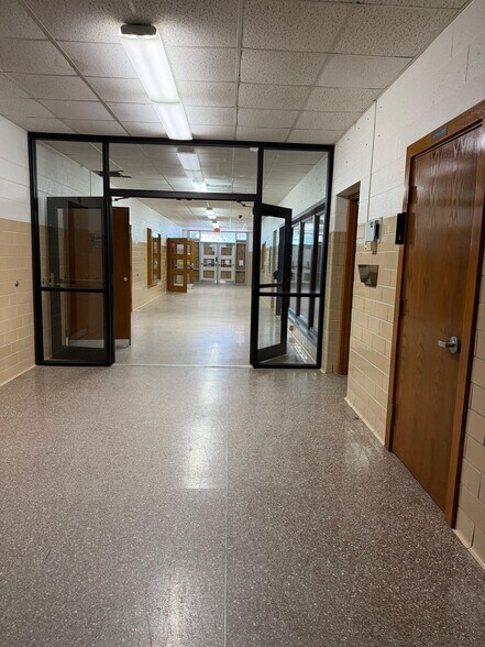 More Photos Of 300 Oak Ave, Dumas Schools For Sale