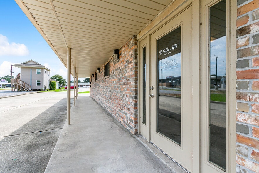 More Photos Of 8656 Highway 23, Belle Chasse Office For Sale