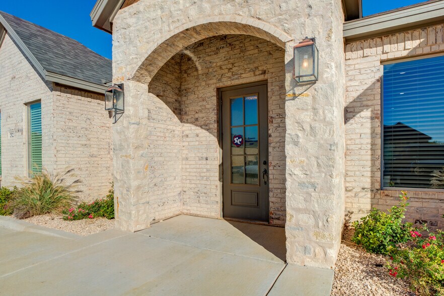 More Photos Of 2523 86 St, Lubbock Office For Lease