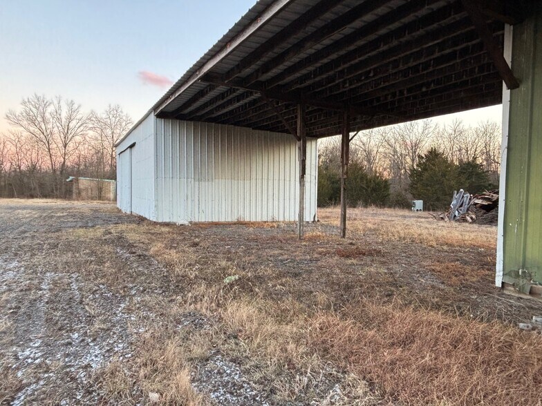 More Photos Of 2020 Chambersburg Rd, Gettysburg Warehouse For Lease