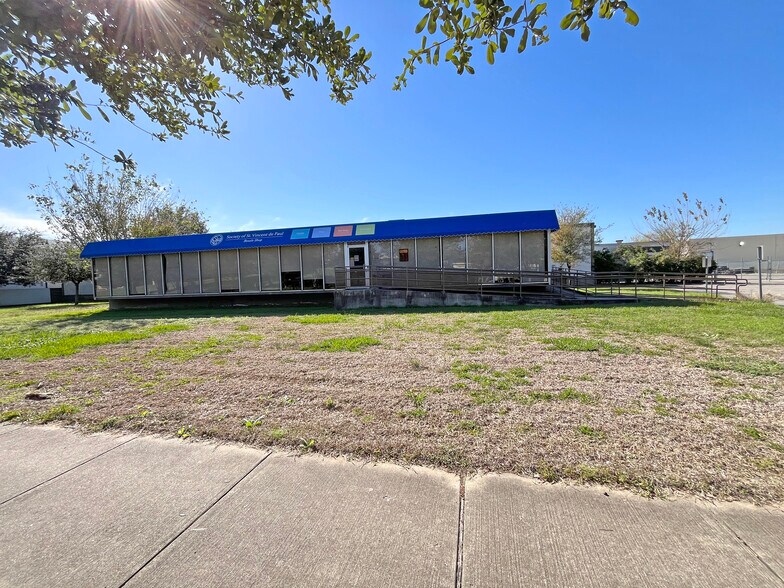More Photos Of 6654 Gulf Fwy, Houston Warehouse For Sale