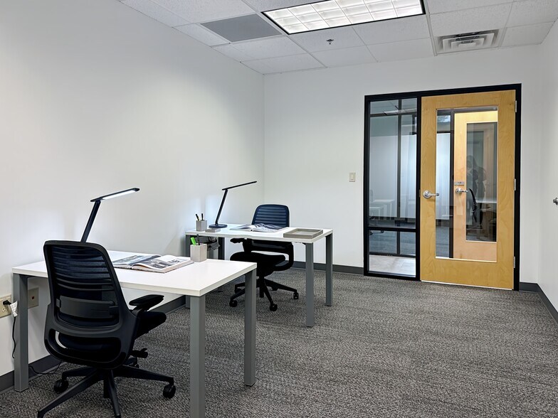 More Photos Of 1 Music Cir N, Nashville Coworking Space