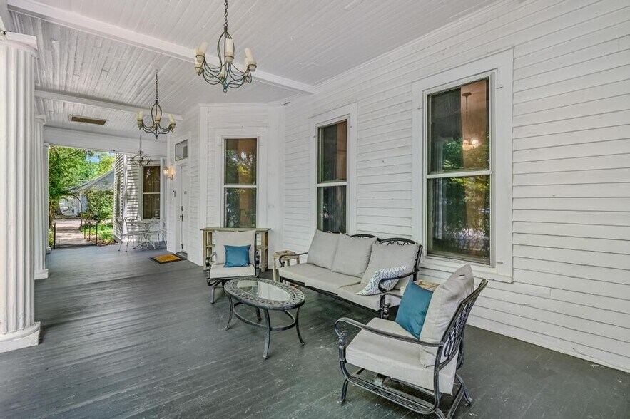 More Photos Of 252 Seavy St, Senoia Hospitality For Sale