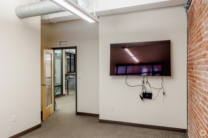 More Photos Of 1336 Glenarm Pl, Denver Office For Sale