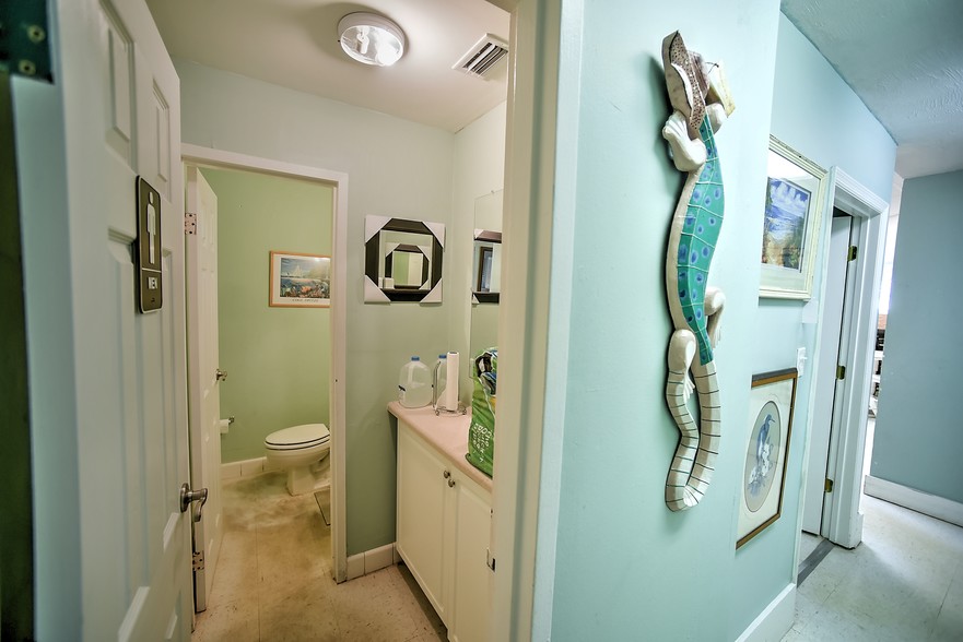 More Photos Of 1202 Ridgewood Ave, Daytona Beach General Retail For Sale
