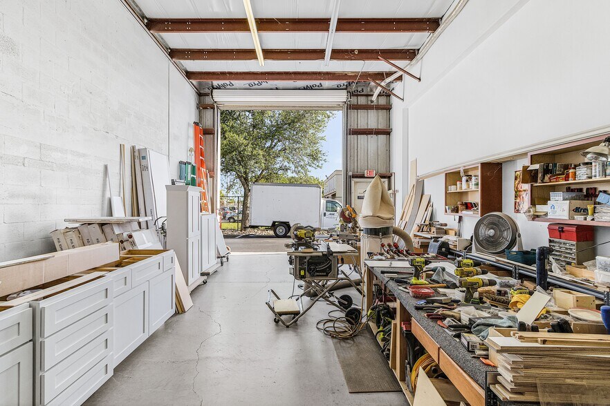 More Photos Of 3550 Work Dr, Fort Myers Industrial For Sale