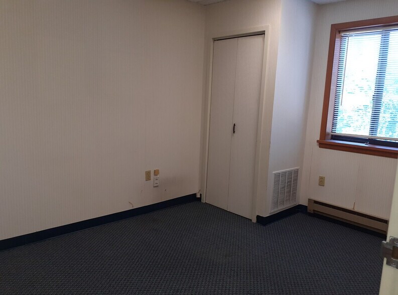 More Photos Of 505 NYS RTE 208, Monroe Office For Sale