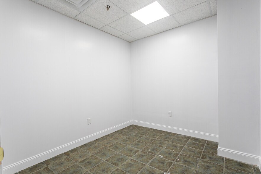 More Photos Of 312 Warren St, Brooklyn Medical For Lease