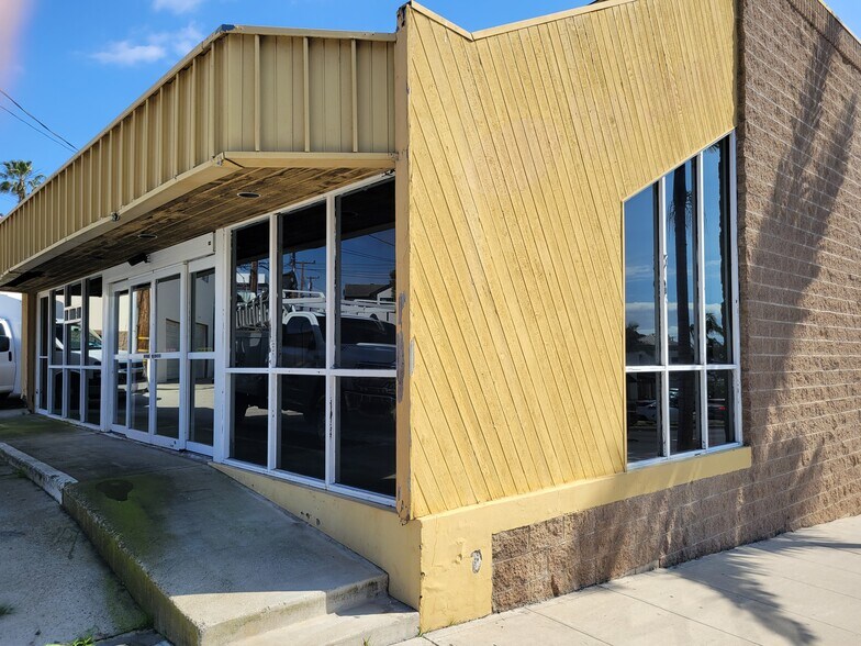 More Photos Of 2934 E Coast Hwy, Corona Del Mar General Retail For Sale