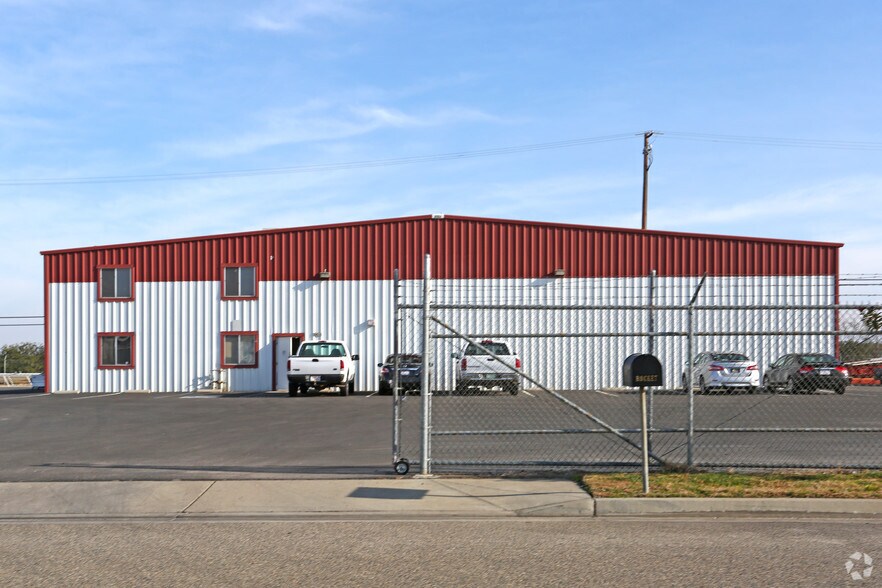 More Photos Of 5410 S Villa Ave, Fresno Warehouse For Lease