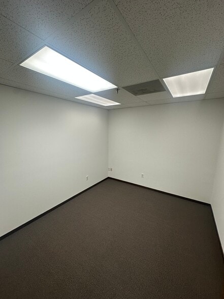 More Photos Of 1122-1035 Cole St, Birmingham Office For Lease