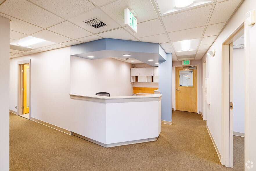 More Photos Of 11711 NE 12th St, Bellevue Office For Sale