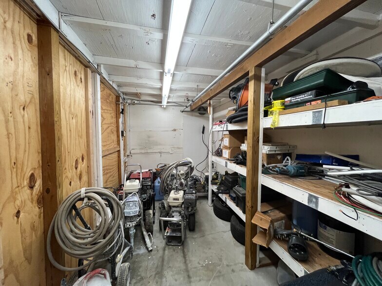 More Photos Of 12155 Metro Pky, Fort Myers Showroom For Sale